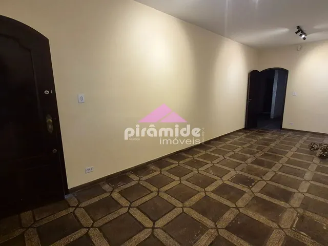 Casa com 197m² 3 quartos e 2 banheiros, à venda, no bairro Jardim Estoril em São José Dos Campos