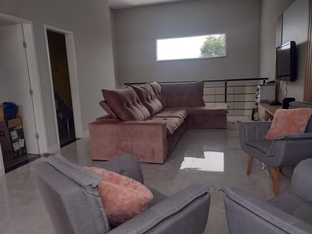 Casa com 252m² 3 quartos e 3 banheiros, à venda, no bairro Loteamento Pinheiros de Tremembé em Tremembé