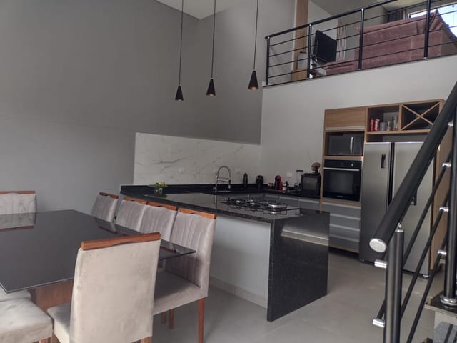 Casa com 252m² 3 quartos e 3 banheiros, à venda, no bairro Loteamento Pinheiros de Tremembé em Tremembé