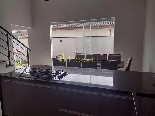 Casa com 252m² 3 quartos e 3 banheiros, à venda, no bairro Loteamento Pinheiros de Tremembé em Tremembé