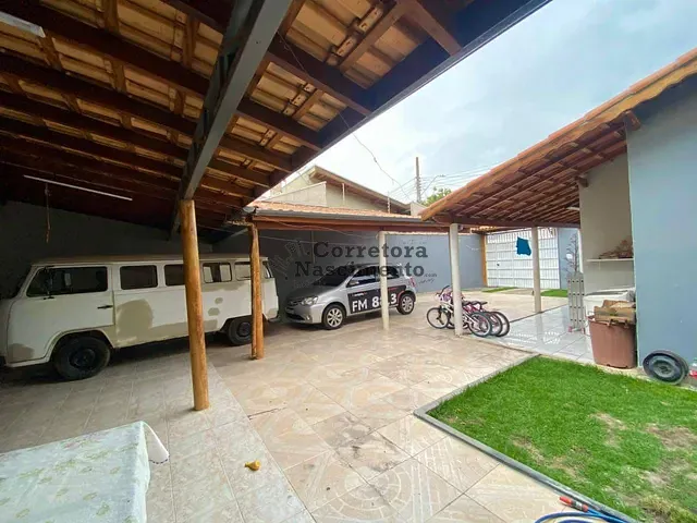 Casa com 256m² 4 quartos e 3 banheiros, à venda, no bairro Loteamento Villa Branca em Jacareí