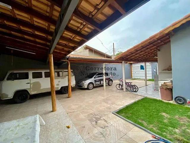 Casa com 256m² 4 quartos e 3 banheiros, à venda, no bairro Loteamento Villa Branca em Jacareí