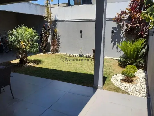 Casa com 250m² 3 quartos e 2 banheiros, à venda, no bairro Loteamento Villa Branca em Jacareí