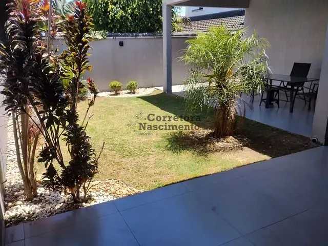 Casa com 250m² 3 quartos e 2 banheiros, à venda, no bairro Loteamento Villa Branca em Jacareí