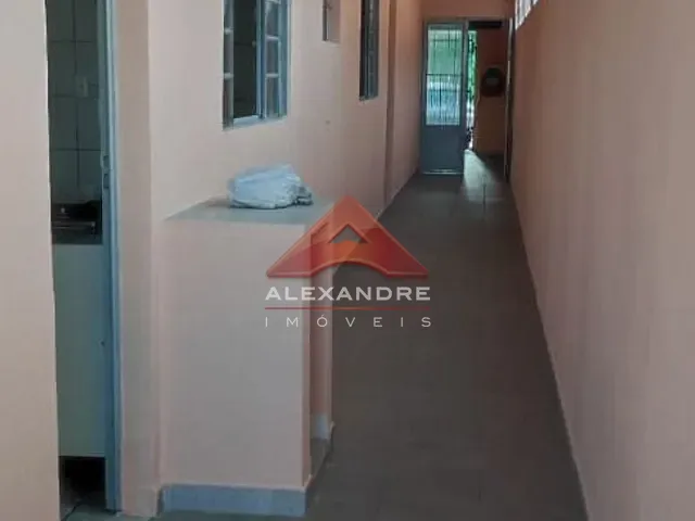 Casa com 125m² 2 quartos e 1 banheiro, à venda, no bairro Jardim Castanheira em São José dos Campos