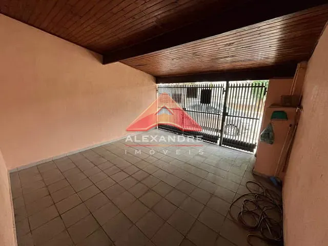 Casa com 125m² 2 quartos e 1 banheiro, à venda, no bairro Jardim Castanheira em São José dos Campos