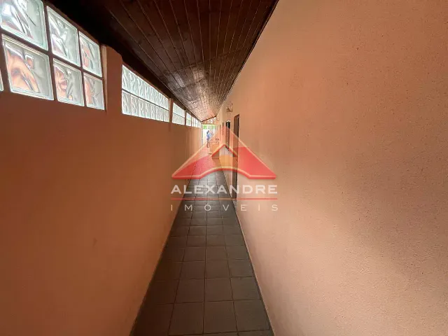 Casa com 125m² 2 quartos e 1 banheiro, à venda, no bairro Jardim Castanheira em São José dos Campos