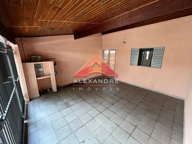 Casa com 125m² 2 quartos e 1 banheiro, à venda, no bairro Jardim Castanheira em São José dos Campos