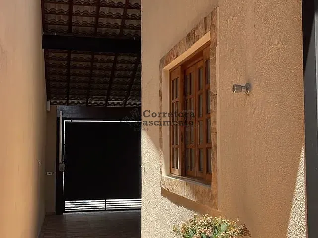 Casa com 250m² 2 quartos e 3 banheiros, à venda, no bairro Jardim Terras de Santa Helena em Jacareí
