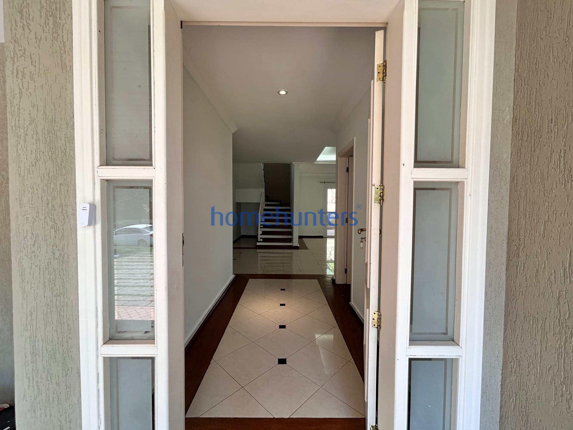 Casa para alugar com 5 quartos, 317m² - Foto 5