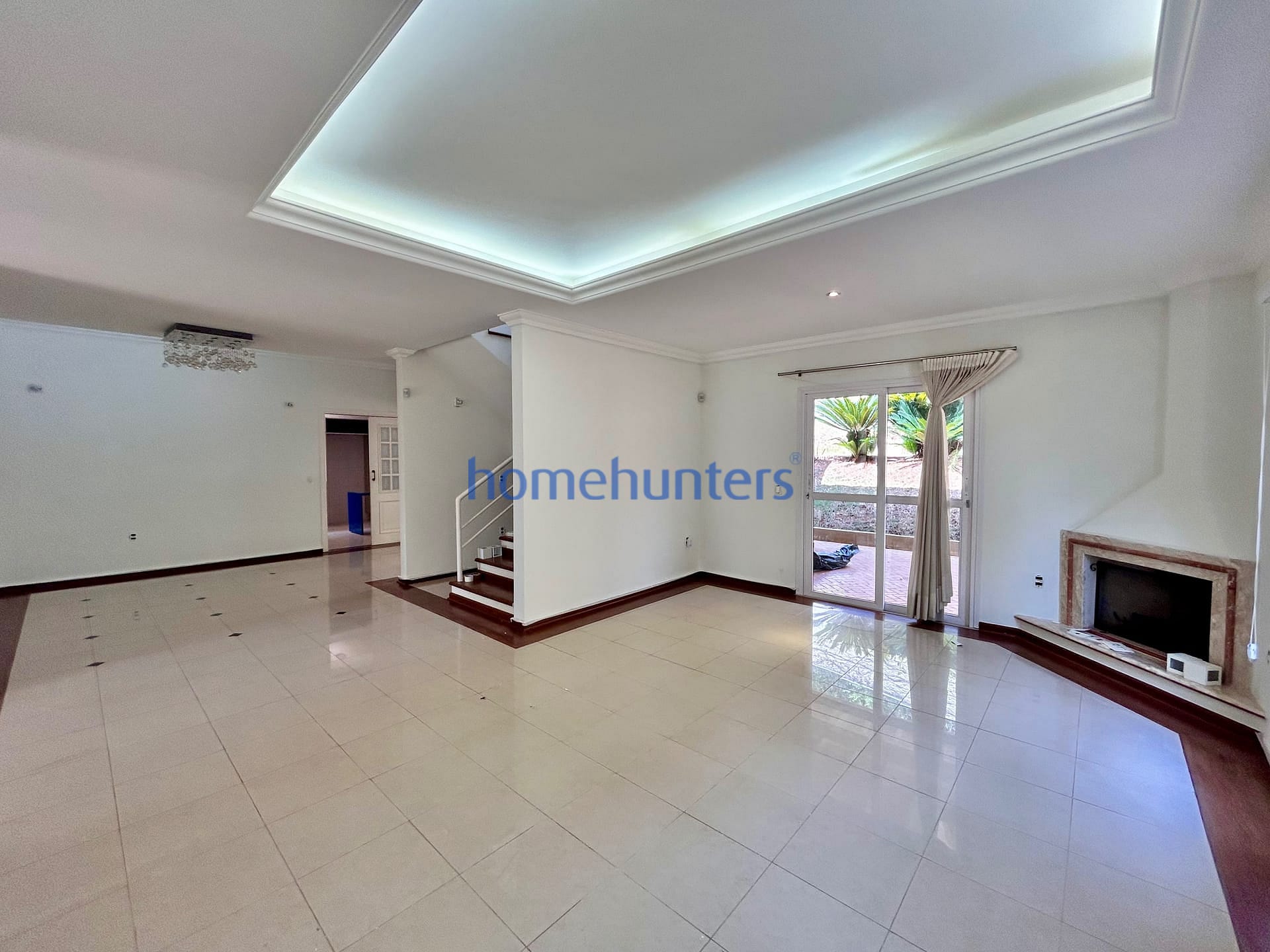 Casa para alugar com 5 quartos, 317m² - Foto 14