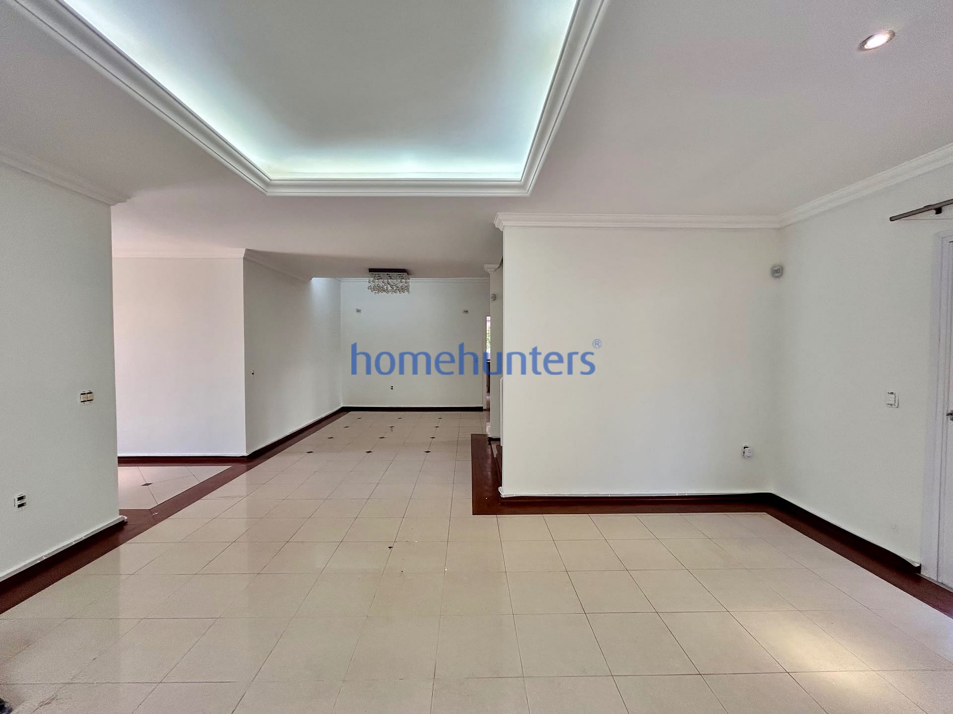 Casa para alugar com 5 quartos, 317m² - Foto 15