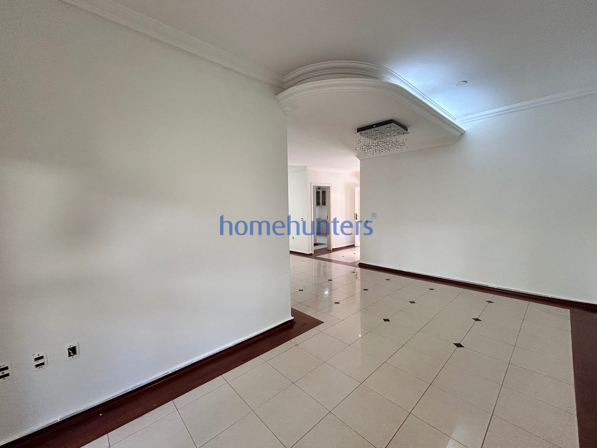 Casa para alugar com 5 quartos, 317m² - Foto 18