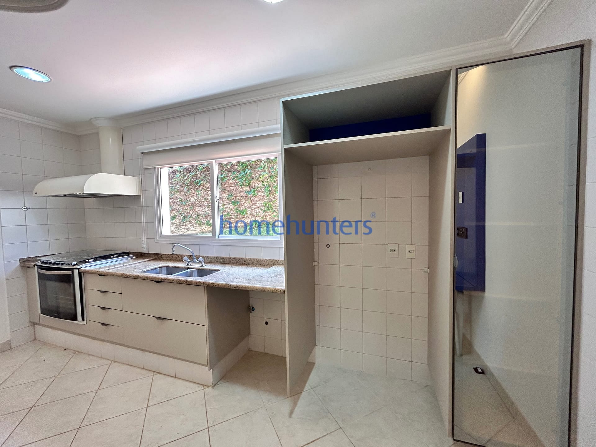 Casa para alugar com 5 quartos, 317m² - Foto 21