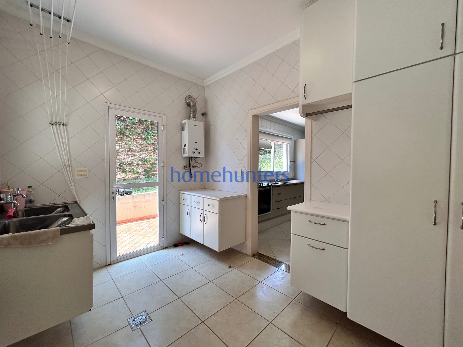 Casa para alugar com 5 quartos, 317m² - Foto 27