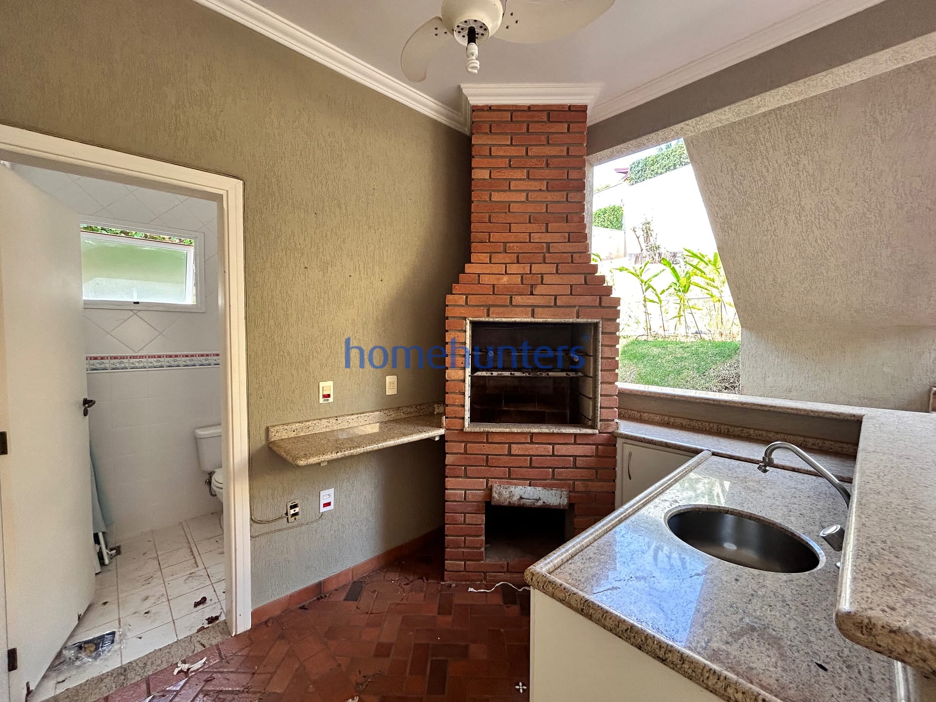 Casa para alugar com 5 quartos, 317m² - Foto 29