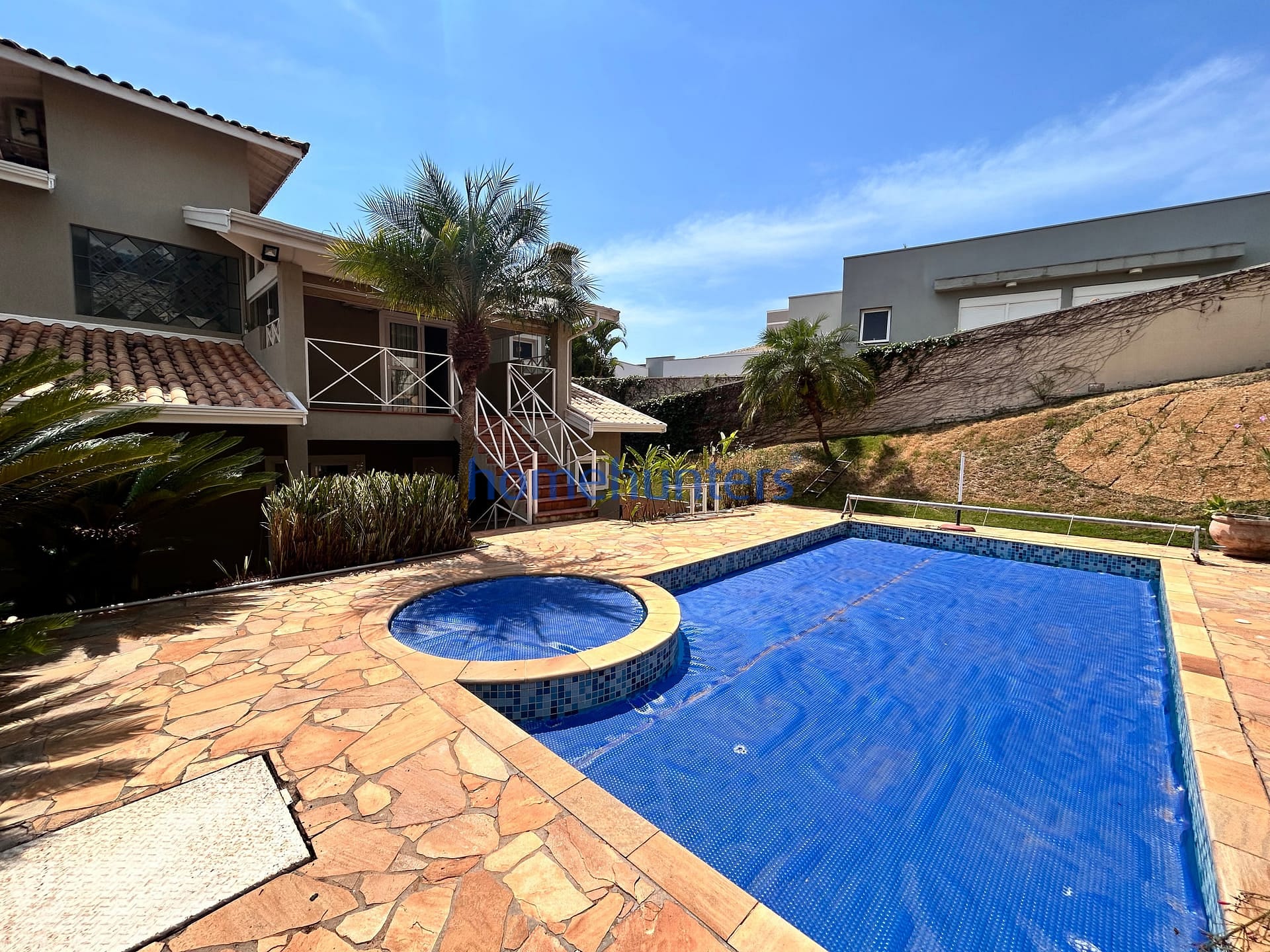 Casa para alugar com 5 quartos, 317m² - Foto 35