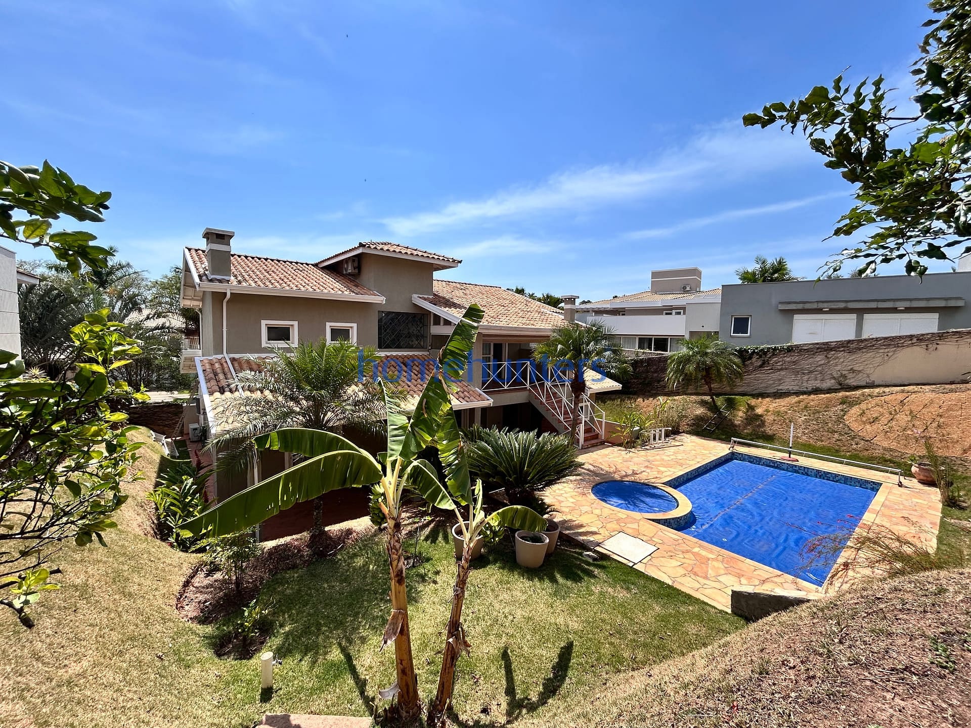 Casa para alugar com 5 quartos, 317m² - Foto 36