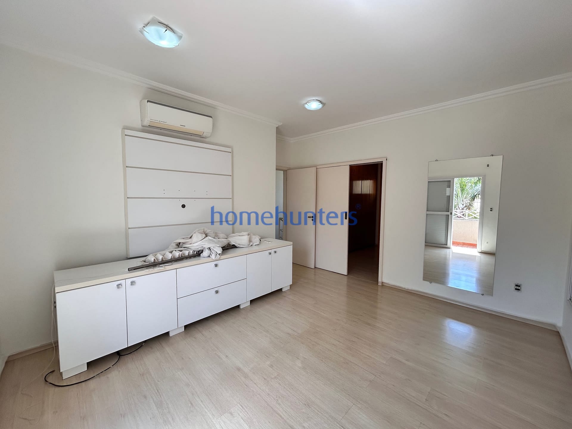 Casa para alugar com 5 quartos, 317m² - Foto 46
