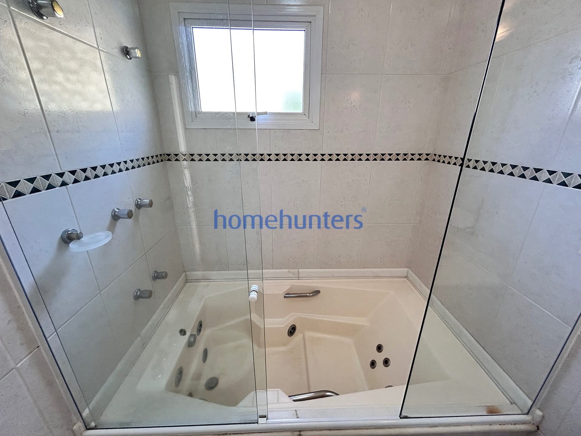 Casa para alugar com 5 quartos, 317m² - Foto 53