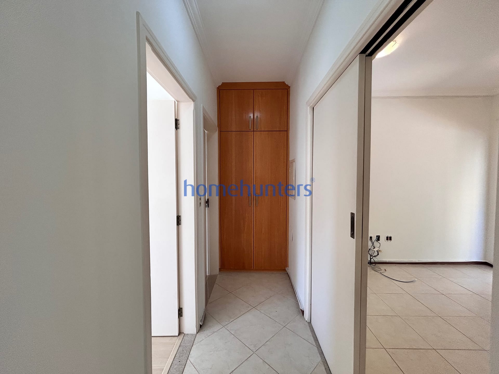Casa para alugar com 5 quartos, 317m² - Foto 55