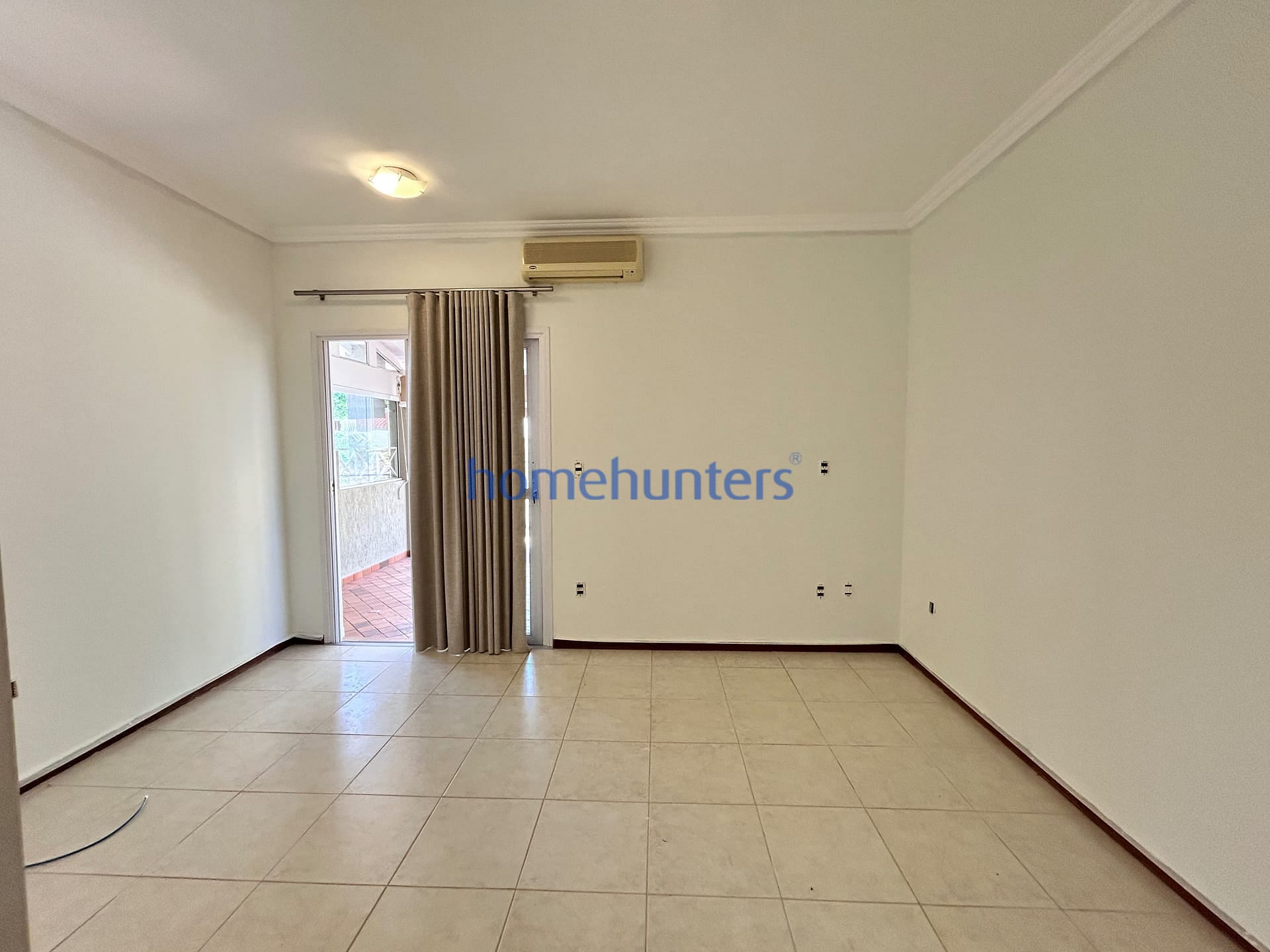 Casa para alugar com 5 quartos, 317m² - Foto 56