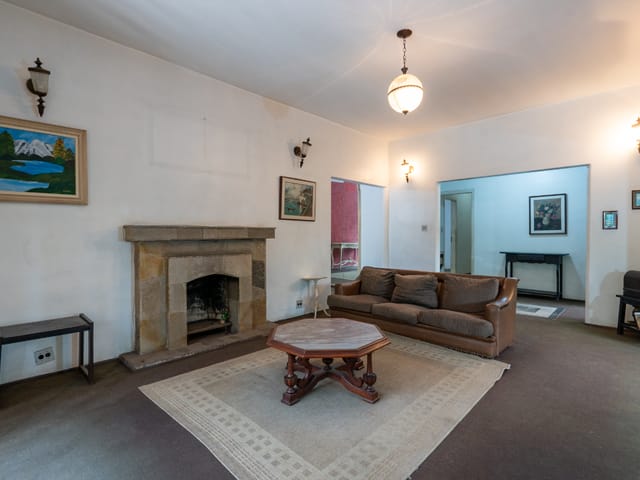 Foto do Casa - Casa tipo para venda em Lapa com 4 quartos, sendo 1 suíte, 330m² | Lares e Andares Imóveis