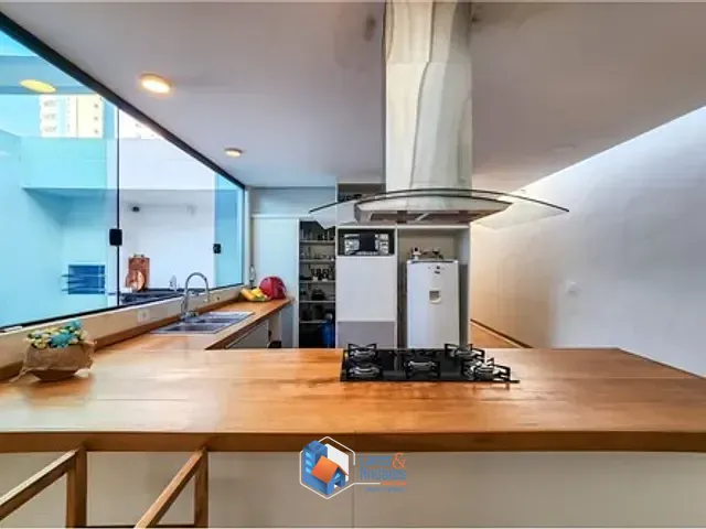 Casa com 510m² 6 quartos e 5 banheiros, à venda, no bairro Vila Anglo Brasileira em São Paulo