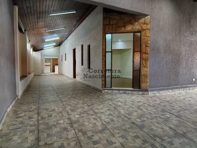 Casa com 300m² 3 quartos e 2 banheiros, à venda, no bairro Jardim Santa Maria em Jacareí