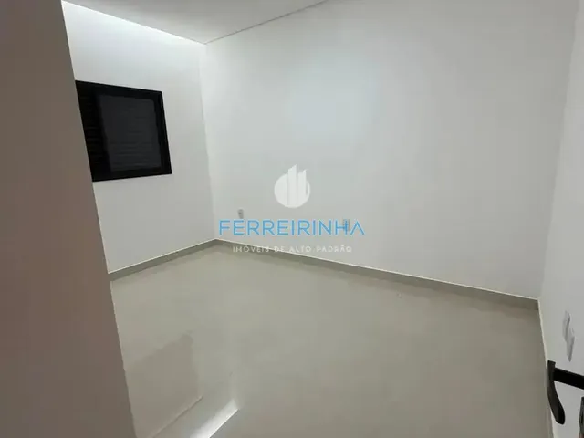 Casa com 250m² 3 quartos e 3 banheiros, à venda, no bairro Condomínio Residencial Mantiqueira em São José Dos Campos