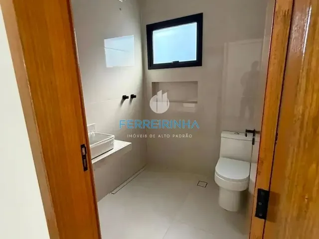 Casa com 250m² 3 quartos e 3 banheiros, à venda, no bairro Condomínio Residencial Mantiqueira em São José Dos Campos