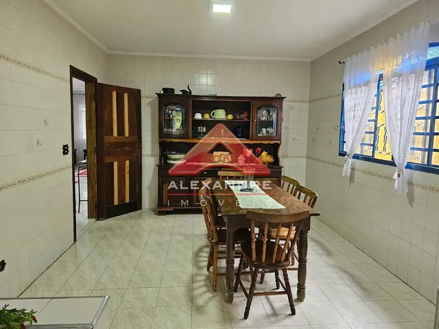 Casa com 10m² 3 quartos e 3 banheiros, à venda, no bairro Bom Retiro em São José Dos Campos