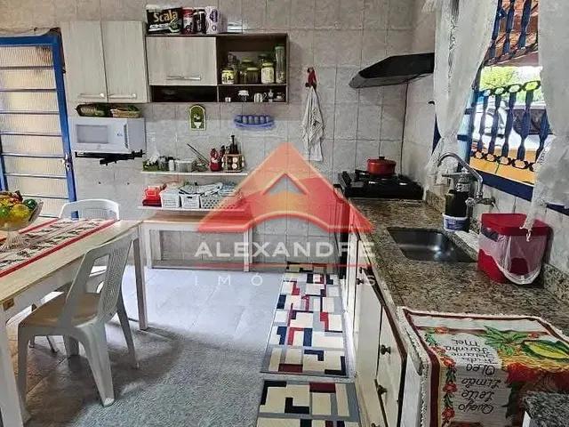 Casa com 10m² 3 quartos e 3 banheiros, à venda, no bairro Bom Retiro em São José Dos Campos