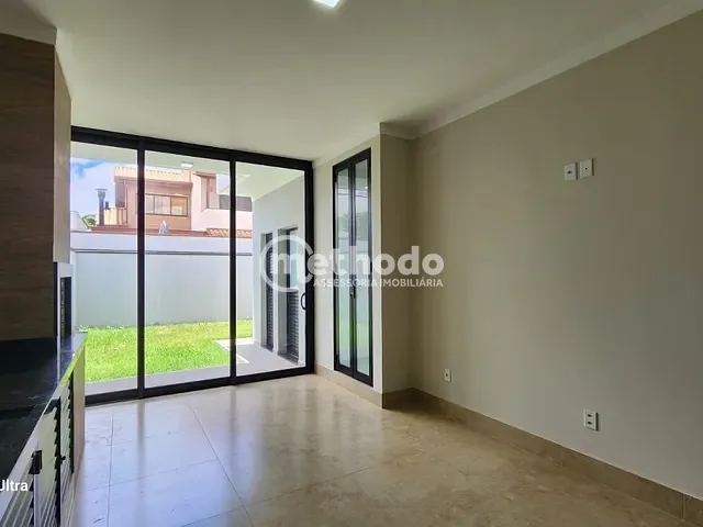 Casa com 300m² 3 quartos e 3 banheiros, à venda, no bairro Jardim Okinawa em Paulínia