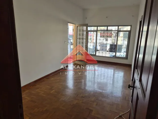 Casa com 10m² 3 quartos e 2 banheiros, à venda, no bairro Jardim Maringá em São José Dos Campos