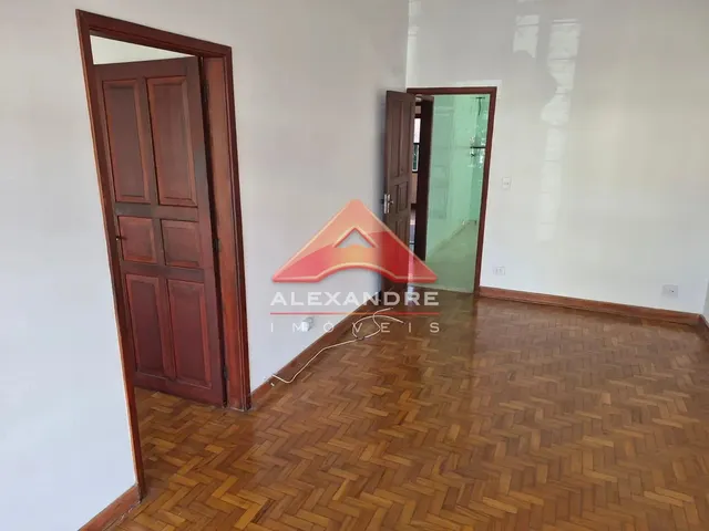 Casa com 10m² 3 quartos e 2 banheiros, à venda, no bairro Jardim Maringá em São José Dos Campos