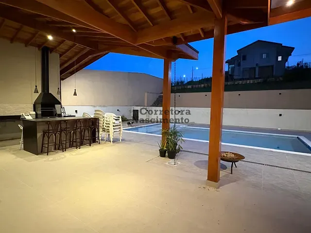 Casa com 1200m² 3 quartos e 3 banheiros, à venda, no bairro Condomínio Parque Vale dos Lagos em Jacareí
