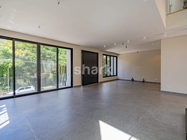 Casa com 440m² 4 quartos e 7 banheiros, à venda, no bairro Tamboré em Santana de Parnaíba