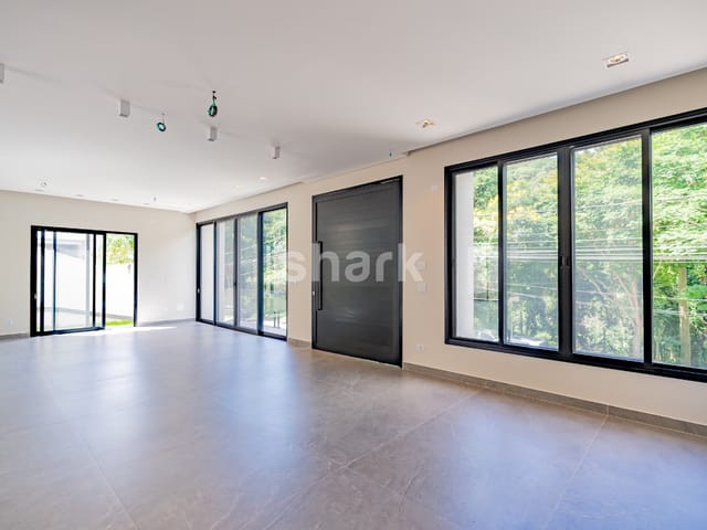 Casa com 440m² 4 quartos e 7 banheiros, à venda, no bairro Tamboré em Santana de Parnaíba
