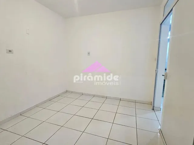 Casa com 45m² 1 quarto e 1 banheiro, para alugar, no bairro Conjunto Residencial Elmano Veloso em São José Dos Campos