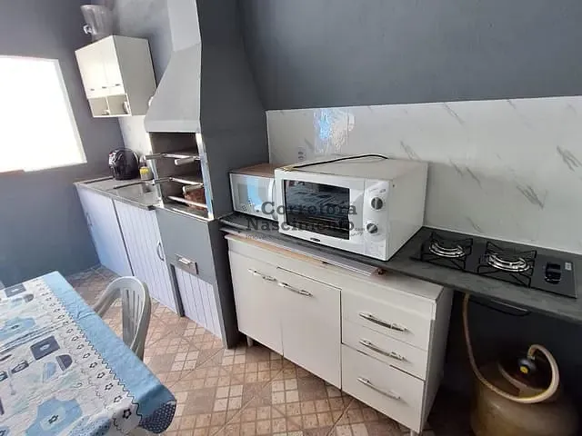 Casa com 250m² 2 quartos e 3 banheiros, à venda, no bairro Cidade Salvador em Jacareí