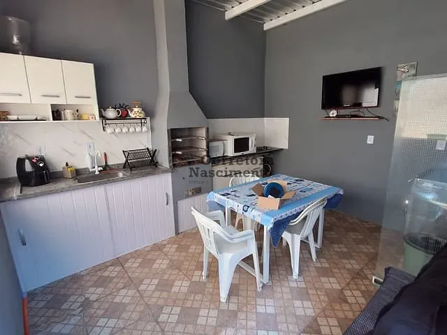 Casa com 250m² 2 quartos e 3 banheiros, à venda, no bairro Cidade Salvador em Jacareí