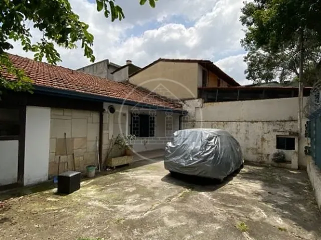 Casa com 306m² 2 quartos e 1 banheiro, à venda, no bairro Jardim Jussara em São Paulo