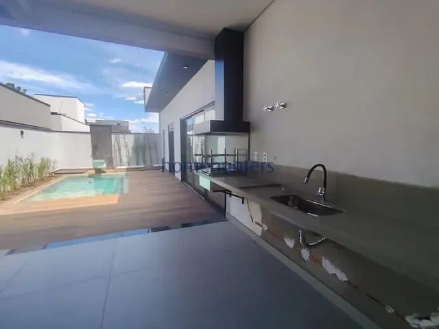 Casa com 311m² 3 quartos e 5 banheiros, à venda, no bairro Parque Brasil 500 em Paulínia