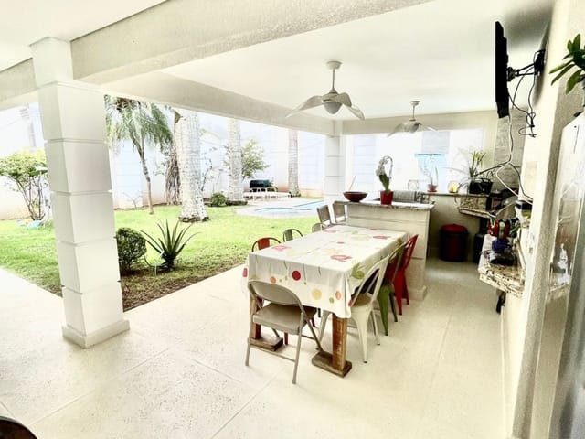 Casa com 800m², à venda, no bairro Tamboré em Santana de Parnaíba