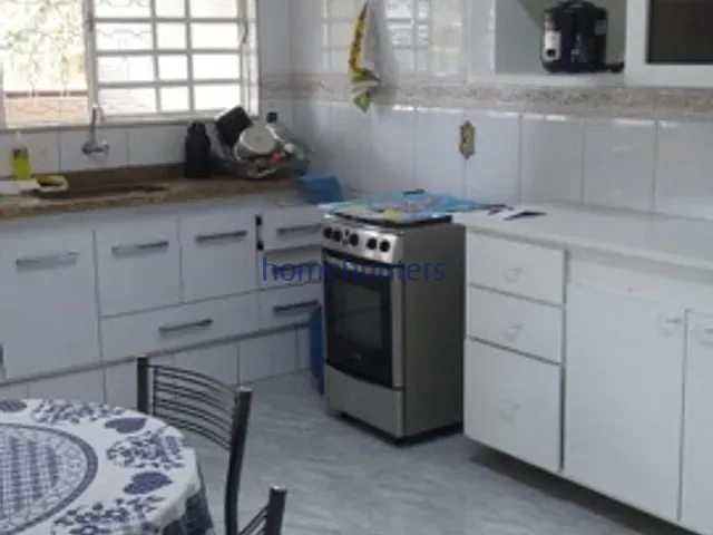 Casa 4 quartos e 3 banheiros, à venda, no bairro Parque Xangrilá em Campinas