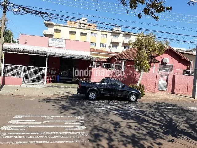Casa com 390m², à venda, no bairro Vila Ziober em Londrina