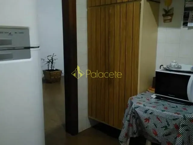 Casa com 445m² 4 quartos e 2 banheiros, à venda, no bairro Centro em Pindamonhangaba