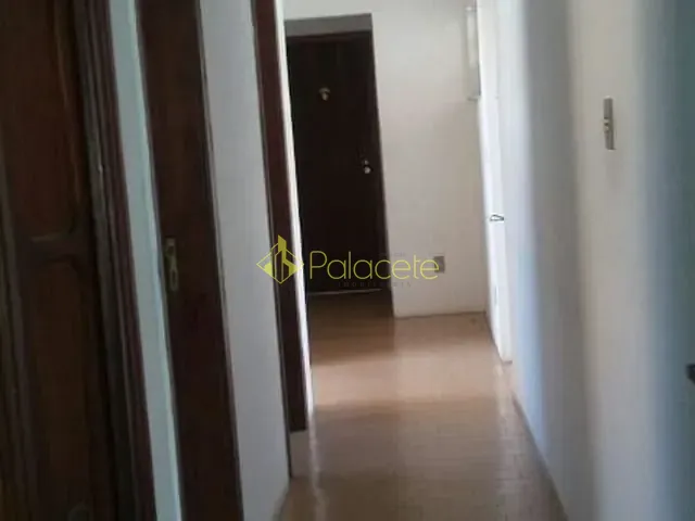 Casa com 445m² 4 quartos e 2 banheiros, à venda, no bairro Centro em Pindamonhangaba