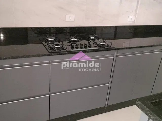 Casa com 300m² 3 quartos e 1 banheiro, à venda, no bairro Residencial Colinas em Caçapava